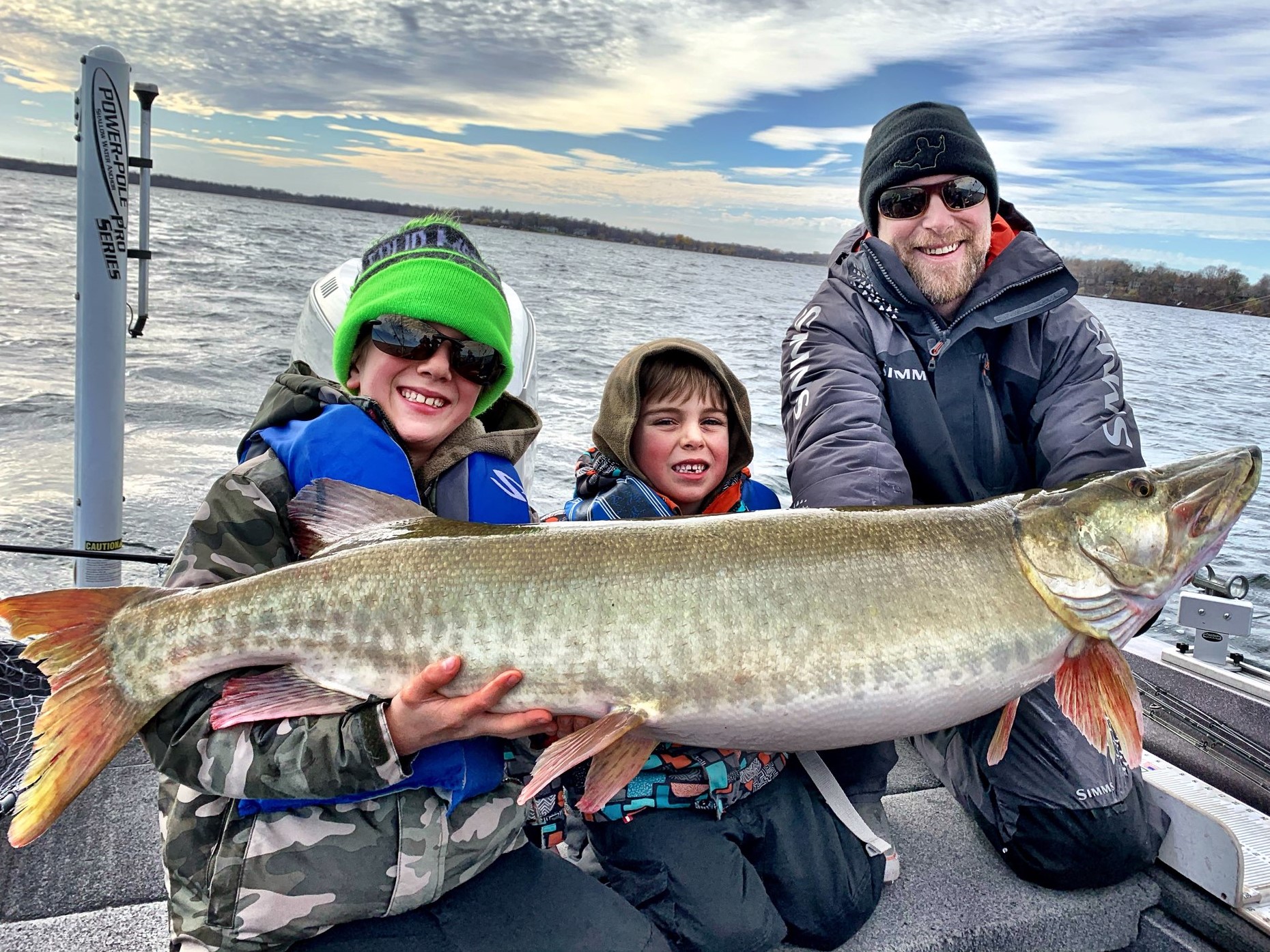 Matt with kids Musky Photo Matt with kids Musky Photo
